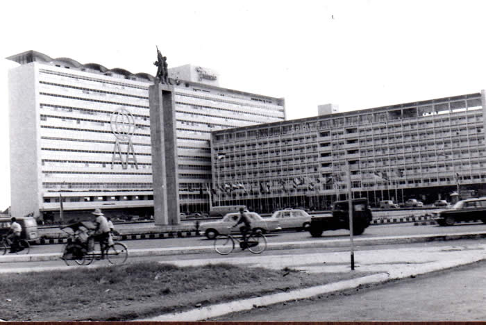 Local Scene - Hotel Indonesia Second Shot